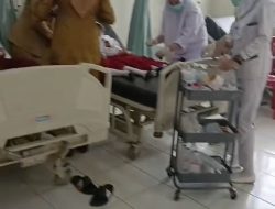 Geger, 12 Siswa SD Keracunan Usai Santap Jajanan