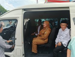 Walikota Bandar Lampung Hj. Eva Dwiana Serahkan 1 Unit Kendaraan Roda 4 Untuk Operasional PW NU