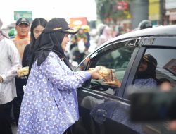 Berbagi Berkah Walkot Bandar Lampung Bagi Kan Takjil