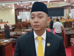 Rama Apriditya Soroti Jalan Berlubang , Himbau Dinas PU Mengeluarkan Anggaran Perawatan