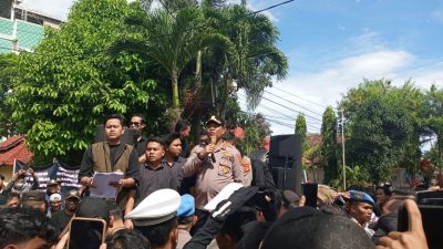 Ratusan Massa Desak Kapolres Tetapkan Tersangka Terkait Dugaan Pemalsuan Dokumen Universitas Malahayati