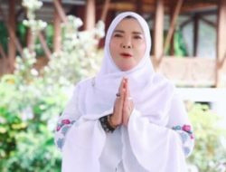 Bunda Eva Salat Idulfitri 1446 H di Stadion Mini Way Dadi Sukarame