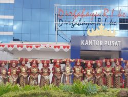 IKBL Angkat Budaya Lokal, Kenakan Siger Mighul di HUT RI ke-80